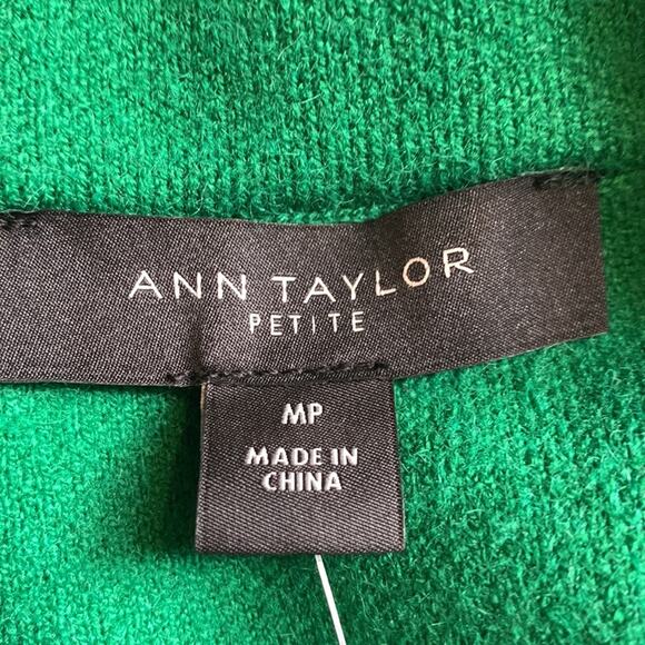 Ann Taylor Lapel Coatigan, minimalist, preppy, layering, workwear, versatile - Picture 8 of 9